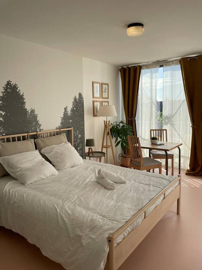 בורז'ה Charmant Studio Avec Parking - Confort Moderne מראה חיצוני תמונה